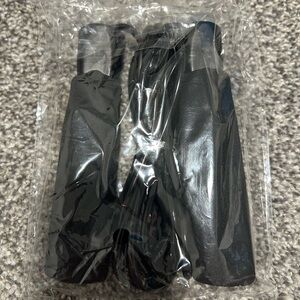 🧡5/$25🧡Black Jump Rope